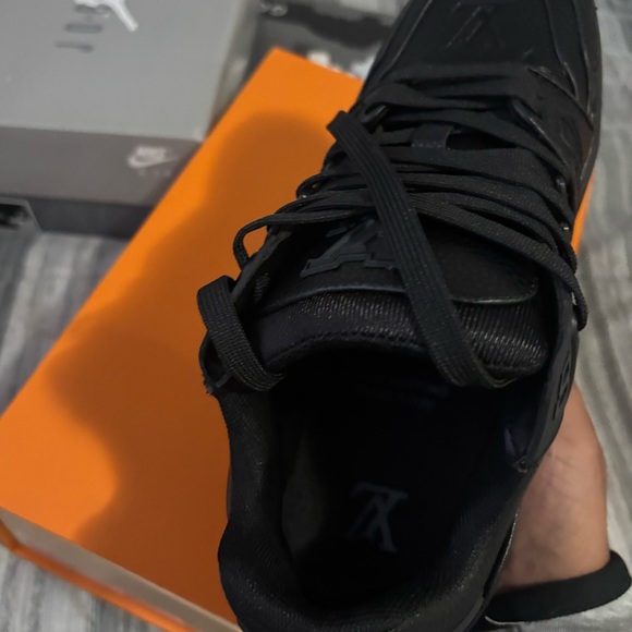 Louis Vuitton Trainer Sneakers - Picture 2 of 3